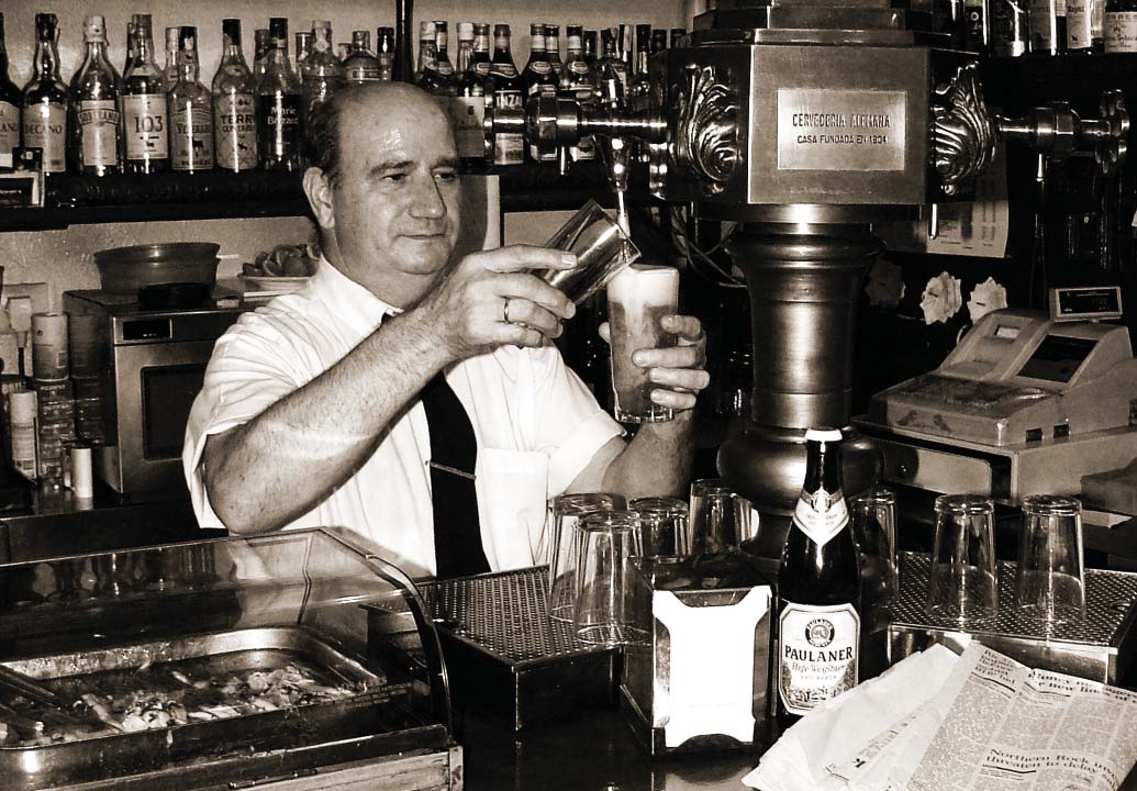 St. Anna Square waiter