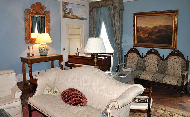 Villa-Michaela_room