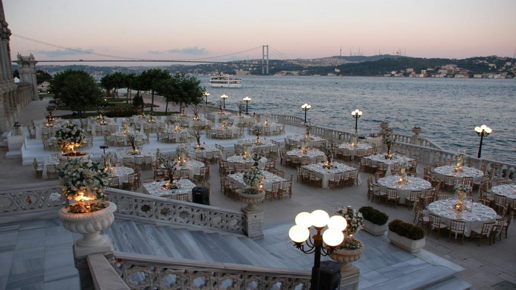 slider_palace-terrace-wedding-setup