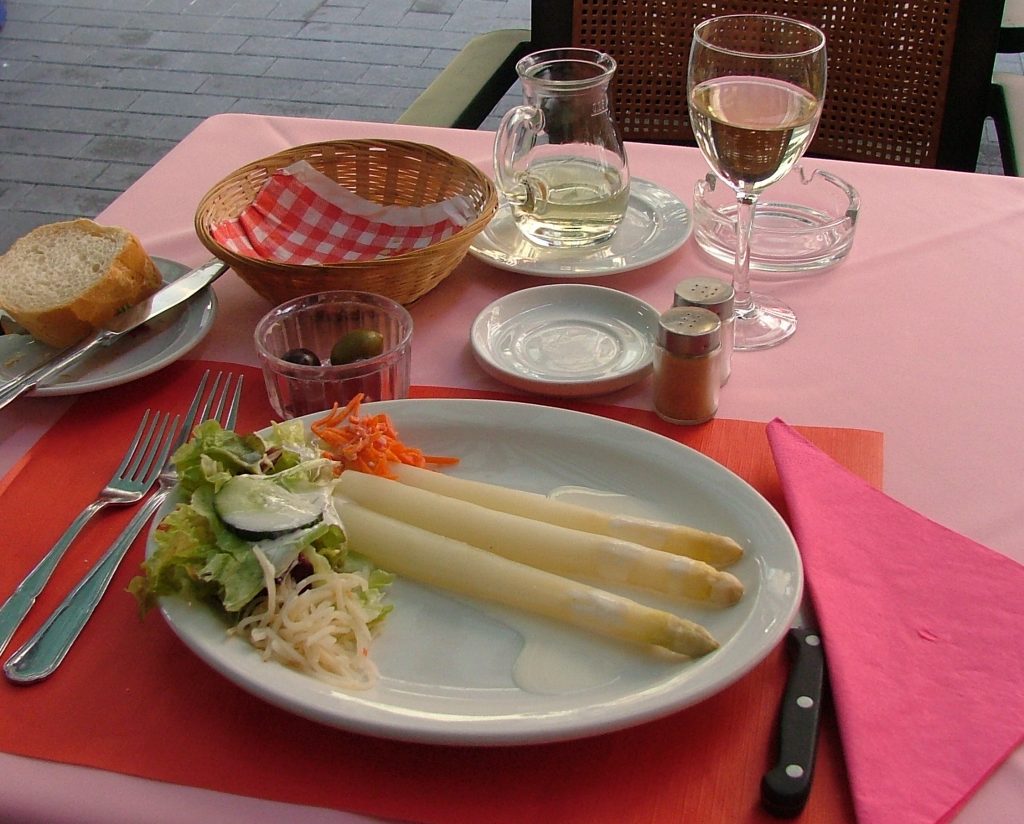 ASPARAGUS IN BRUXELLES